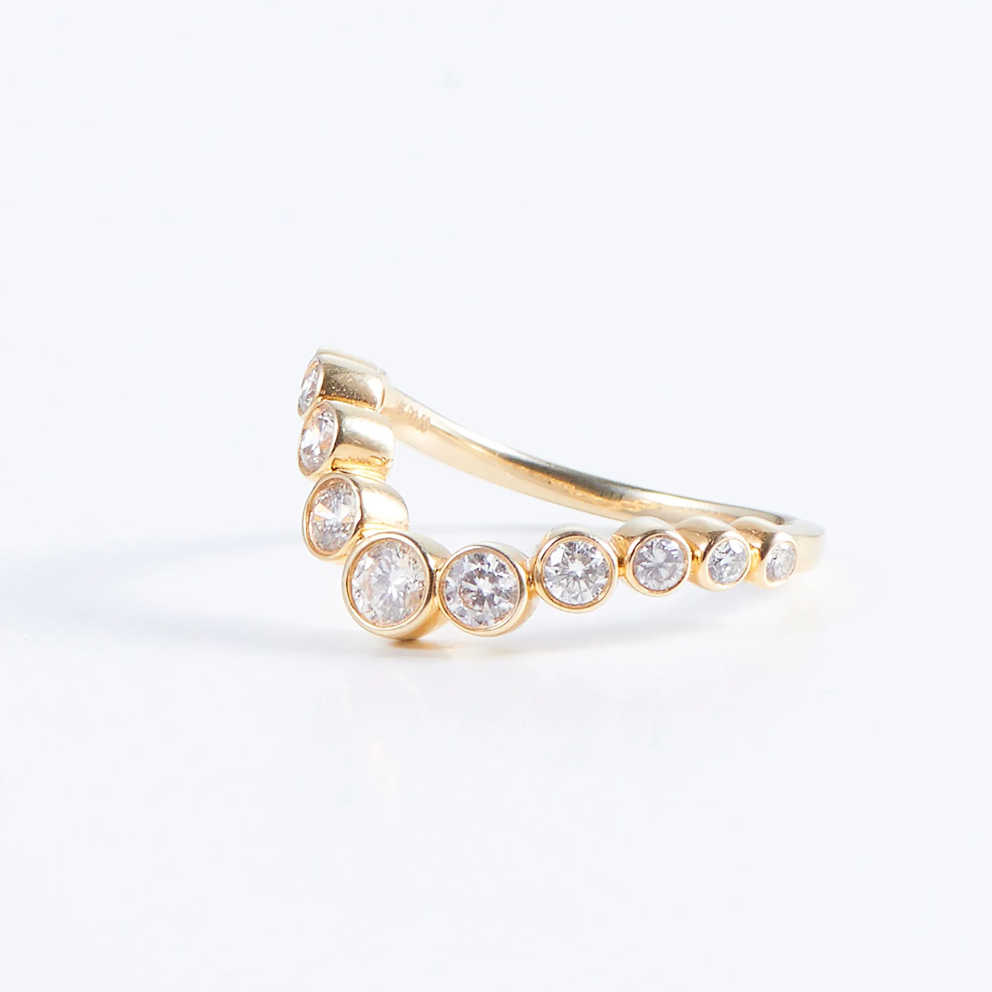Ersa 14K Gold Ring w. Diamonds