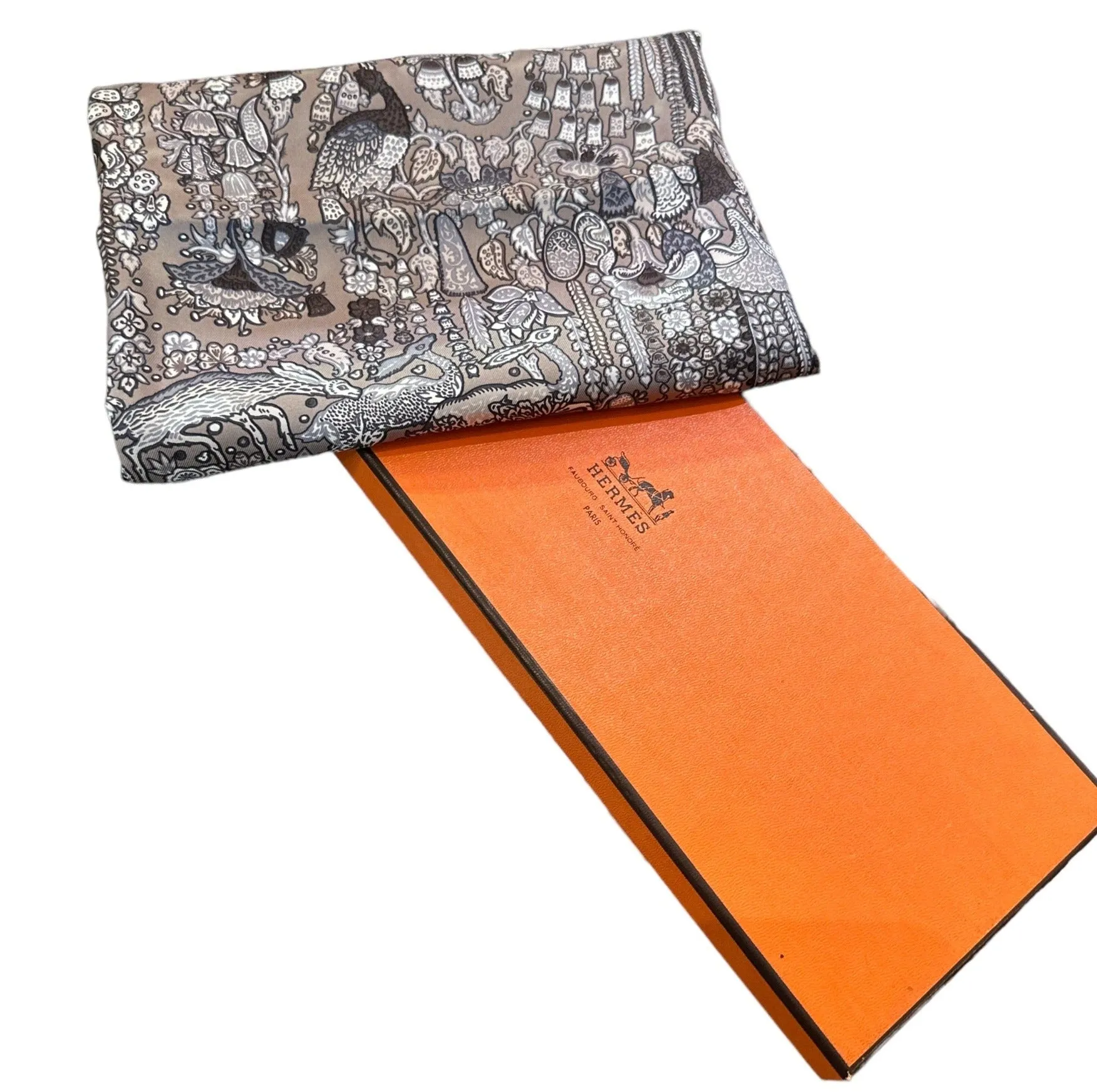 Hermes Scarf 2008 "Legende Moghole" (Mushal Legend) by Karen Petrossian