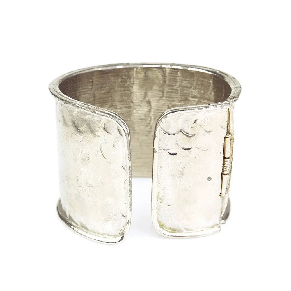TRIGERE 70s Silver Hammered Cuff